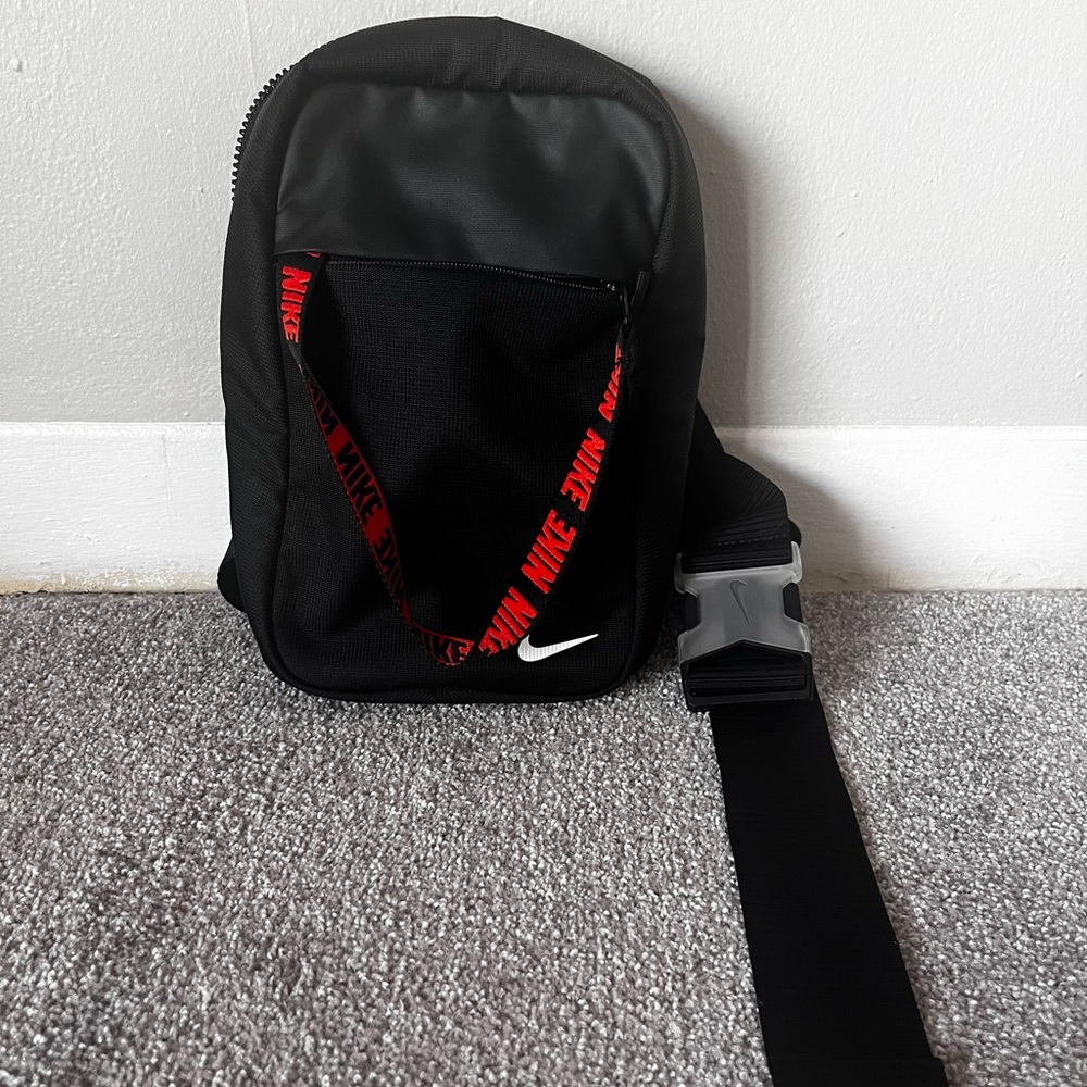 Nike Adjustable Crossbody Bag